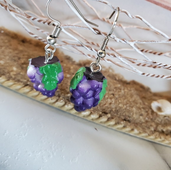 Bunch of Purple Grapes Earrings - Picture 3 of 9